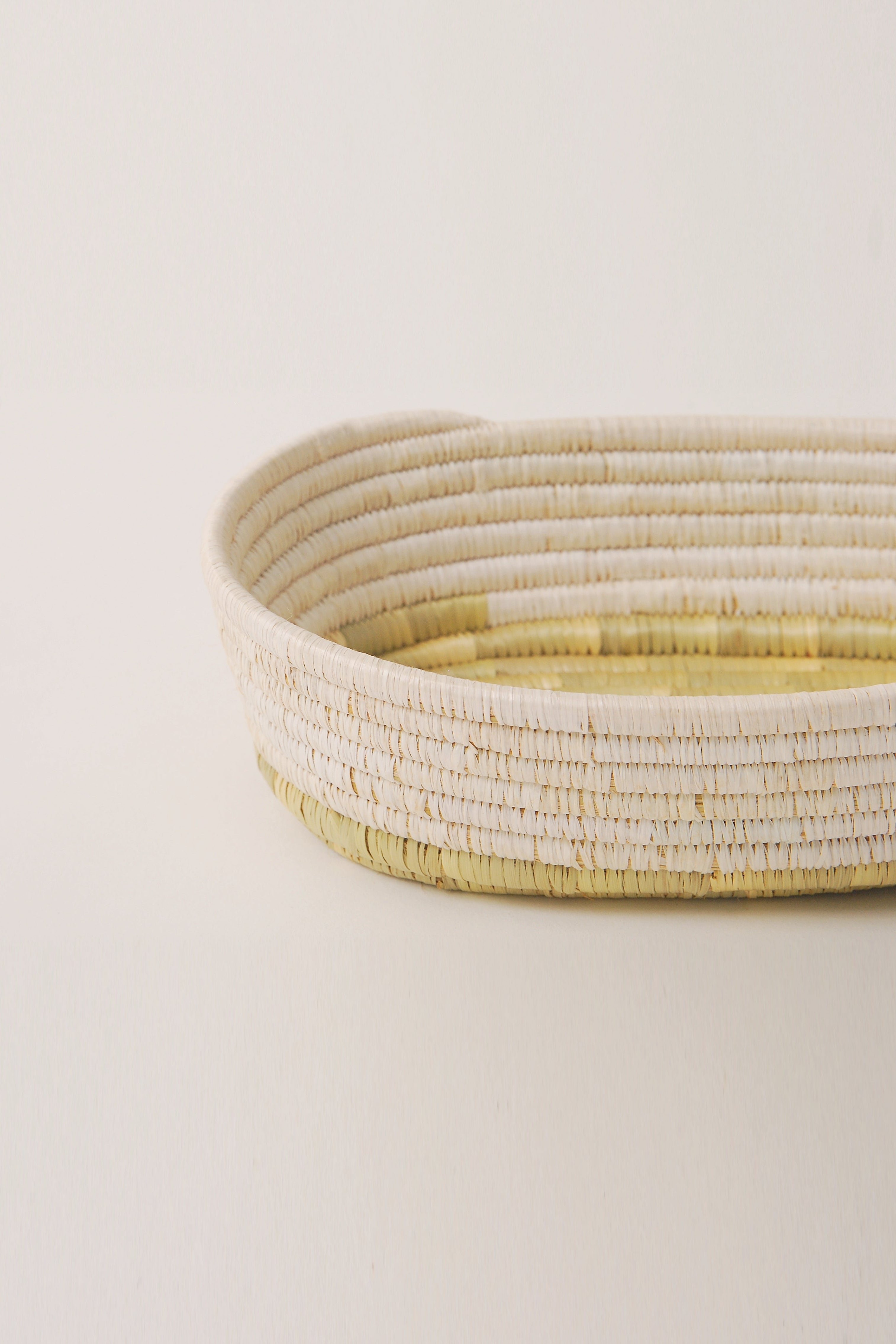 Oval Basket White Accent (2 Sizes)