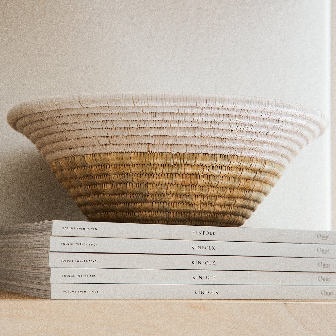 Tabletop Woven Basket White Accent (2 Sizes)