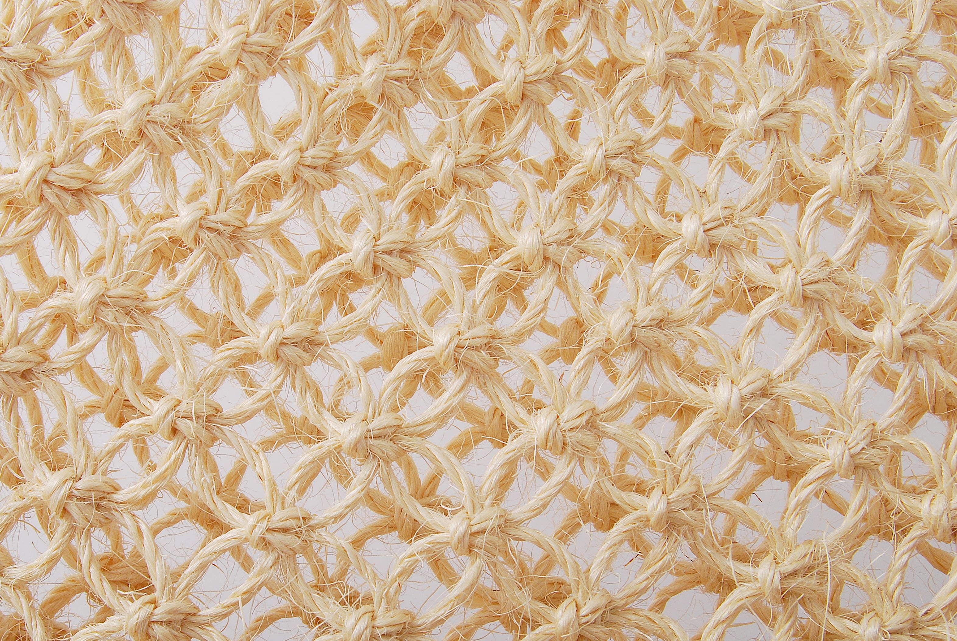 Handwoven Sisal Tote Bag with Wooden Handles – Artisan Made